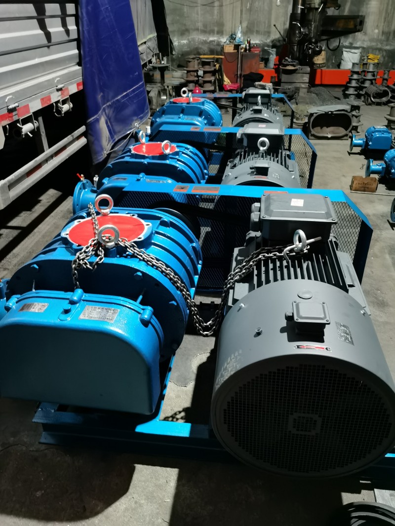 罗茨风机发货中